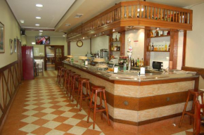 Отель Bar Pensión Restaurante Bidasoa  Ирун